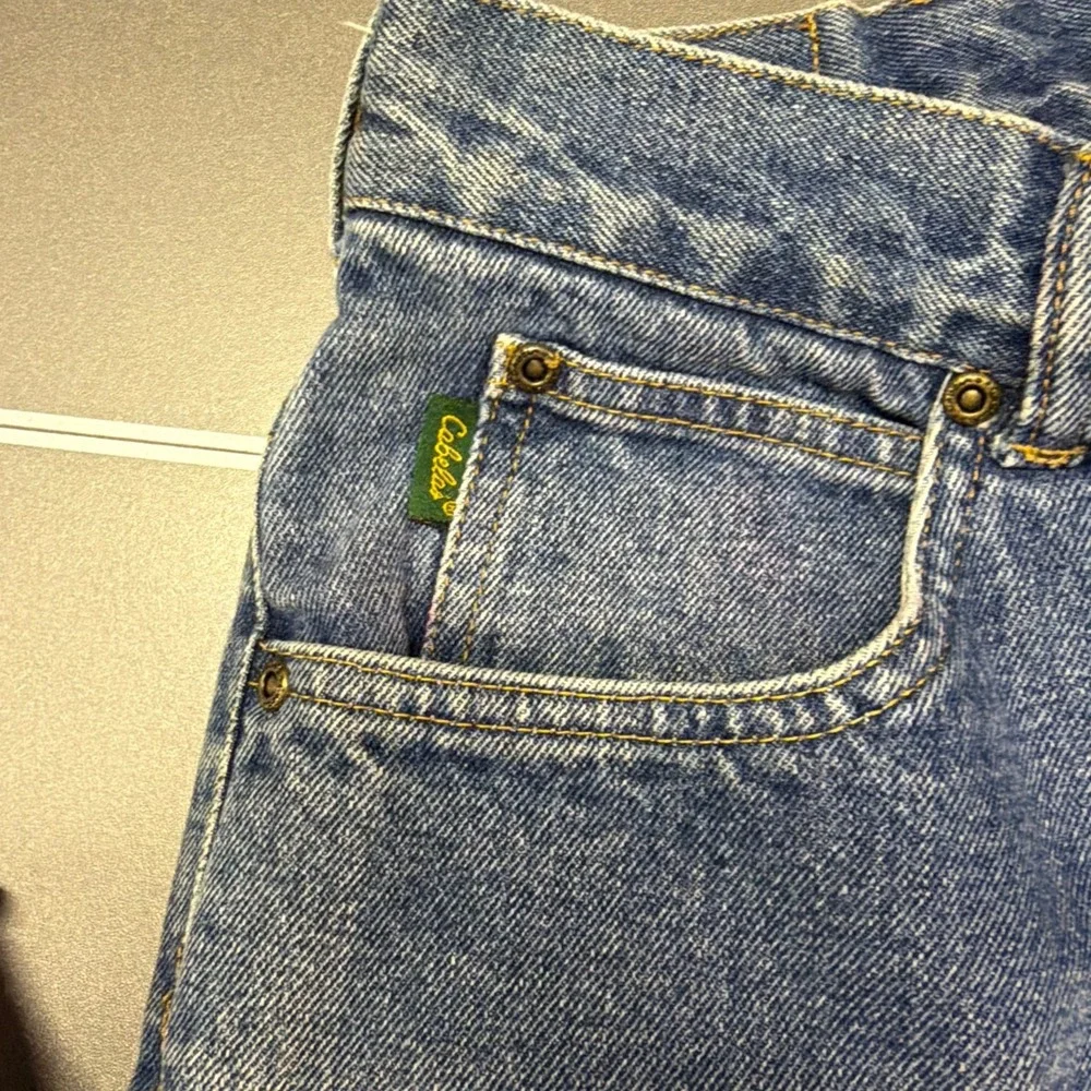 Cabelas Fleece Lined Denim Jeans Mens 33x34 Medium Wash Raw Hem Cutoff‎ Rugged